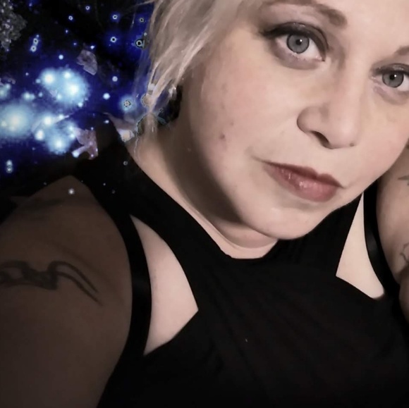 Meet your Posher, Kellie - Picture 2 of 4